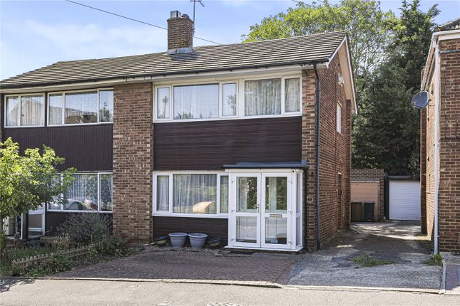 3 bed property, in Lonsdale Crescent, £350,000