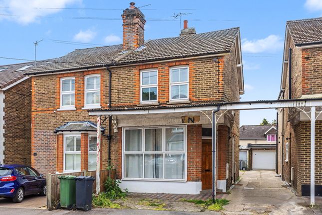 1 bed property, in Endsleigh Road, £140,000