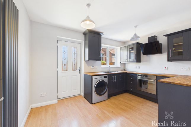 2 bed property, in The Dales, £105,000