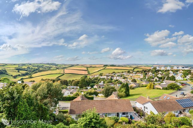 3 bed property, in Main Road, £375,000