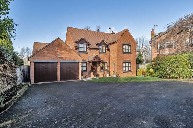 4 bed property, in Willow Bank, £637,000