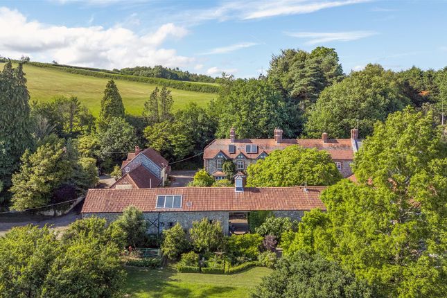 7 bed property, in Widworthy, £1,695,000