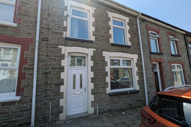 3 bed property, in Prichard Street, £145,000