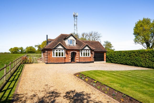 4 bed property, in Thaxted Road, £725,000