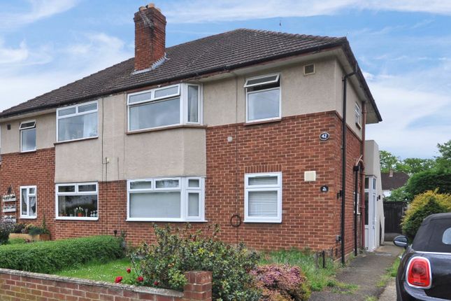 2 bed property, in Orchard Avenue, £155,000