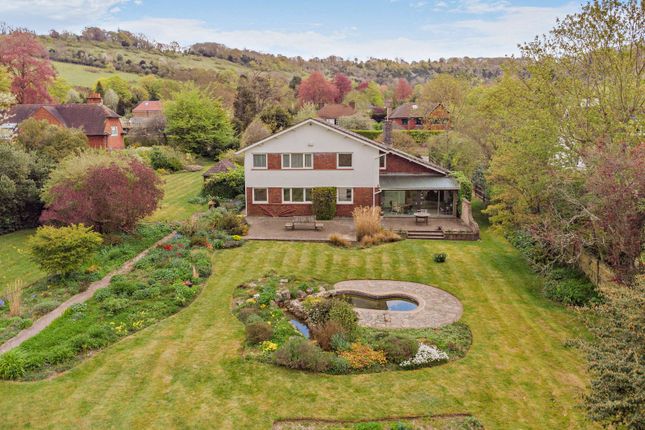 4 bed property, in Shoreham Road, £1,595,000