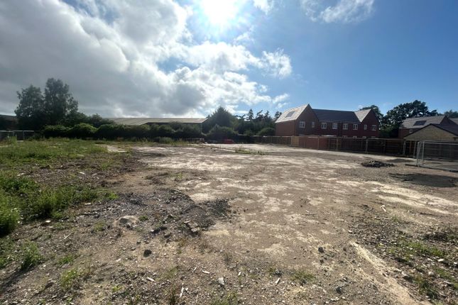 Studio, in Cam, £800,000