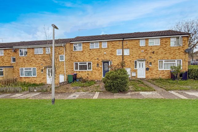 3 bed property, in Chestnut Walk, £270,000