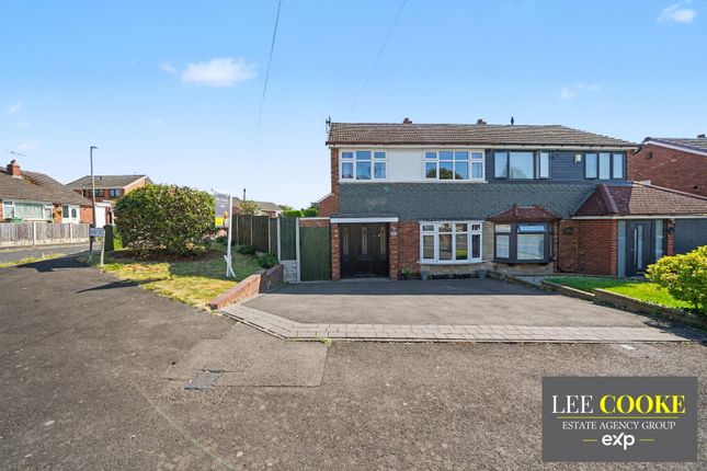 3 bed property, in Silverthorne Avenue, £250,000