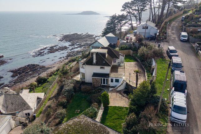 3 bed property, in Bay View Road, £900,000