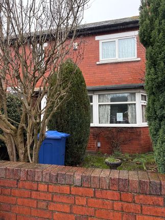 3 bed property, in Dixon Crescent, £95,000