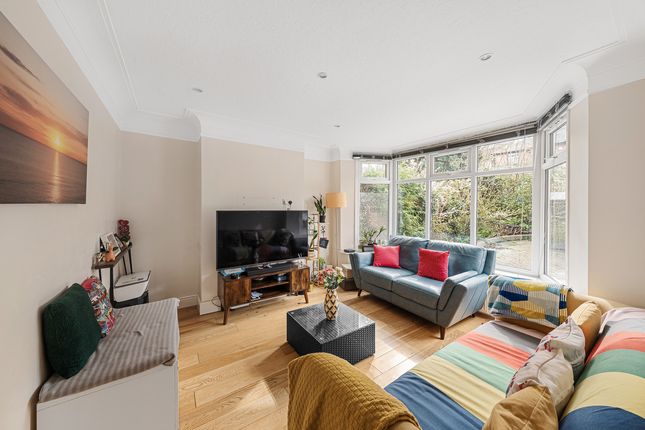 3 bed property, in Ingleboro Drive, £525,000