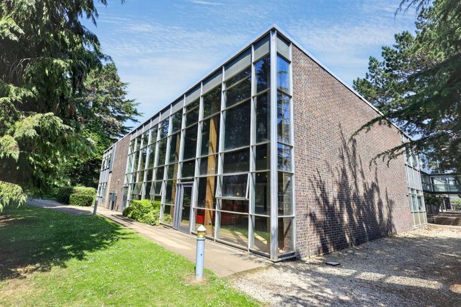 1 bed property, in Newsom, £120,000