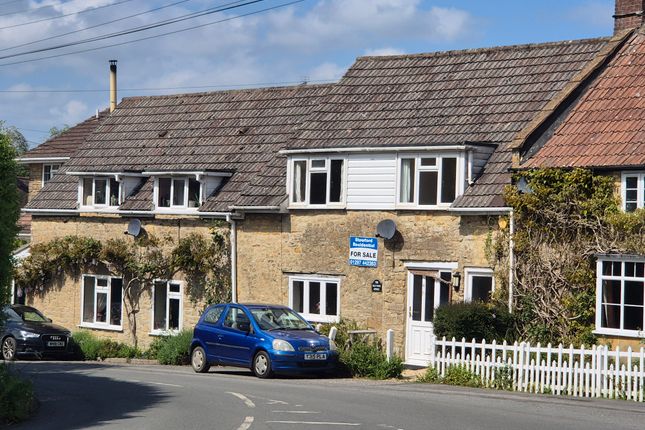 3 bed property, in Chard Road, £227,500