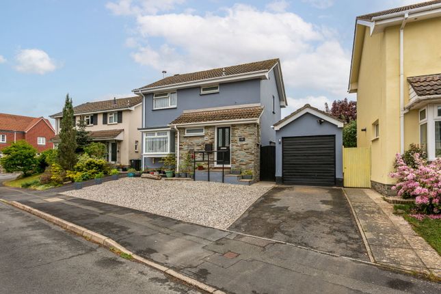 3 bed property, in Mead Park Close, £325,000