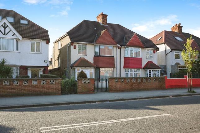 4 bed property, in Gunnersbury Lane, £850,000