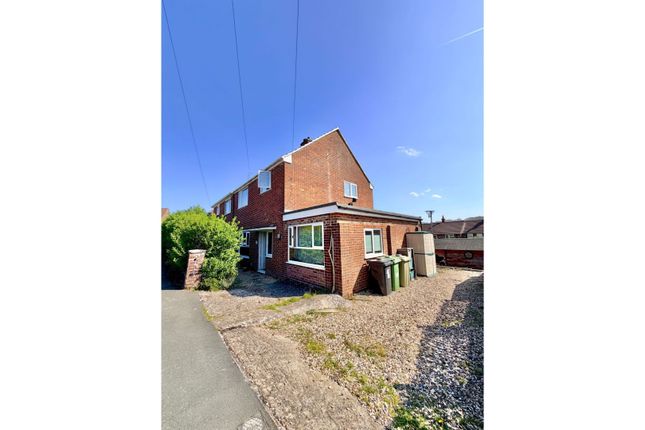 3 bed property, in Kingsley Close, £425,000