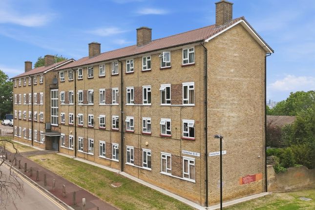 2 bed property, in Greystead Road, £315,000
