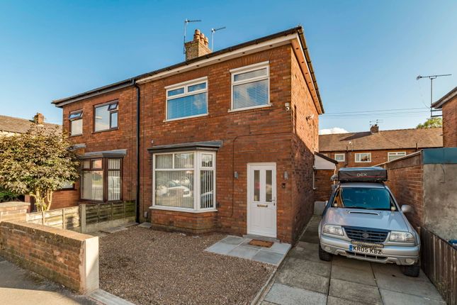 3 bed property, in Broadfield Street, £210,000