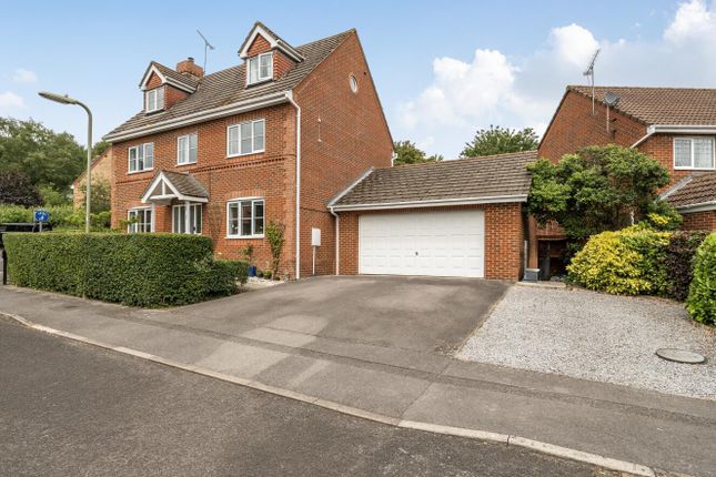 5 bed property, in Merlin Way, £735,000