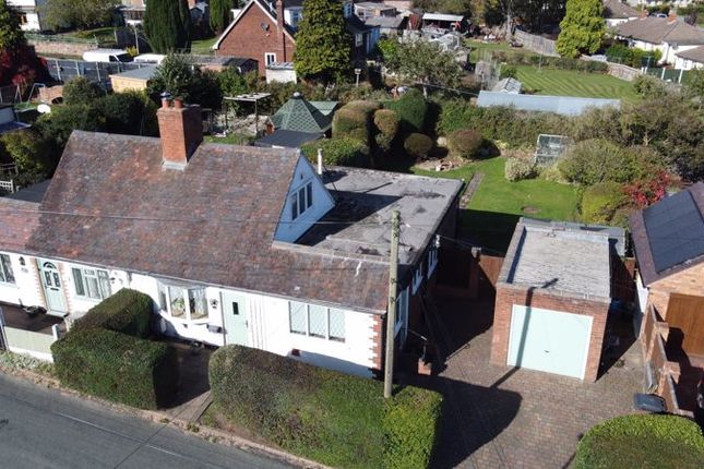 3 bed property, in Cottage Lane, £200,000
