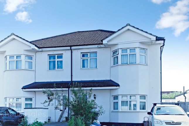 3 bed property, in Park Avenue, £350,000