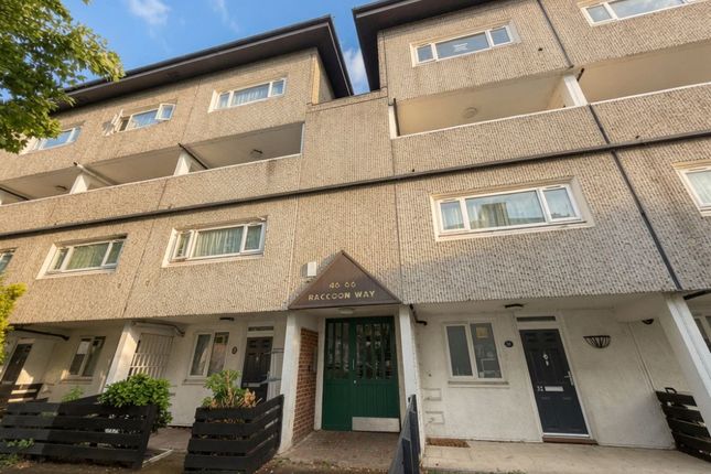 2 bed property, in 64 Raccoon Way, £160,000