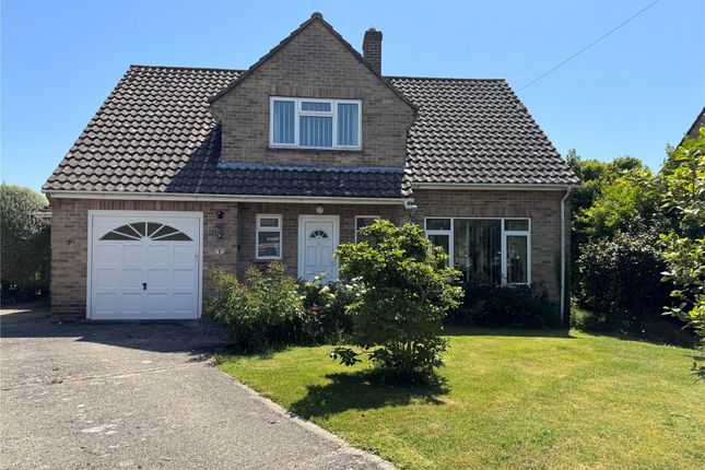 4 bed property, in Lisle Close, £800,000