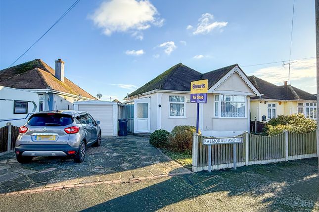 2 bed property, in Balmoral Avenue, £215,000