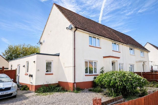 3 bed property, in Somerlea Estate, £275,000