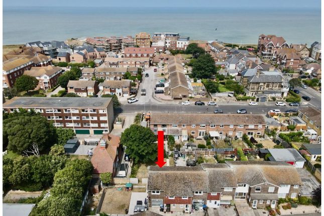 3 bed property, in Wellington Close, £340,000