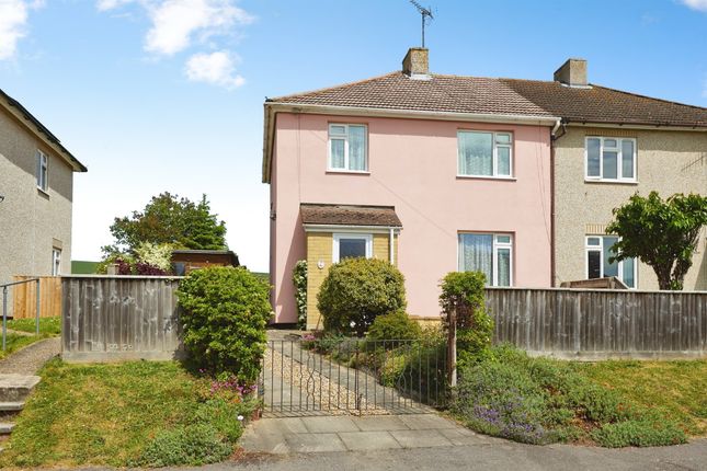 3 bed property, in Vale View Road, £180,000