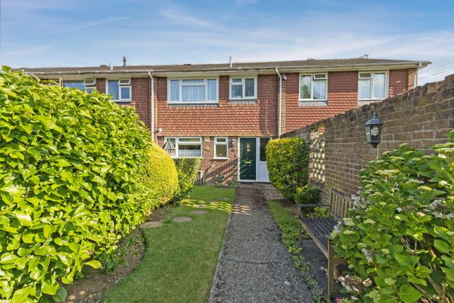 3 bed property, in The Pound, £455,000