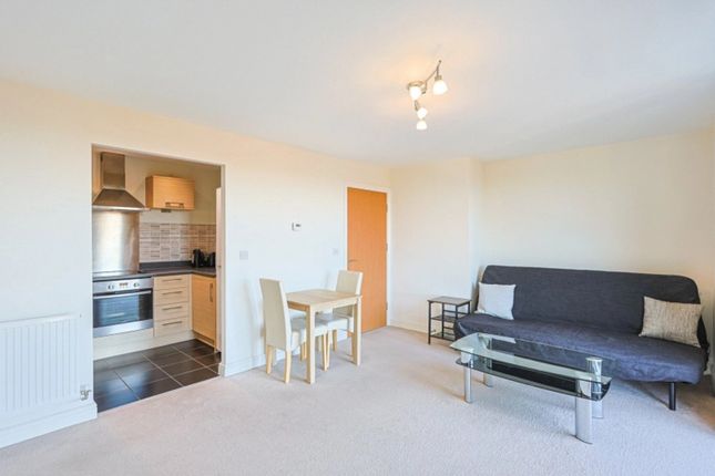 1 bed property, in Conrad Court, £265,000