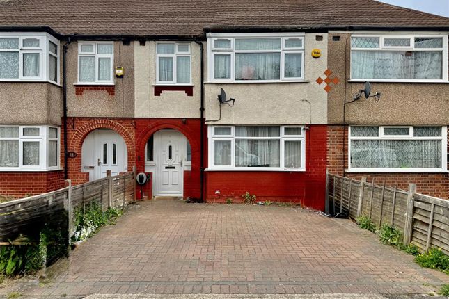 3 bed property, in Cheddar Waye, £479,950