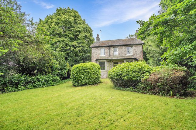4 bed property, in Emesgate Lane, £550,000