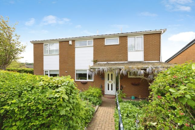 5 bed property, in Sunnidale Whickham, £385,000