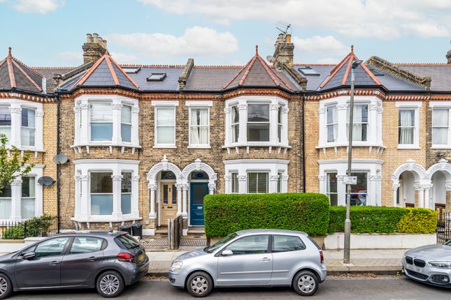 2 bed property, in Hearnville Road, £675,000