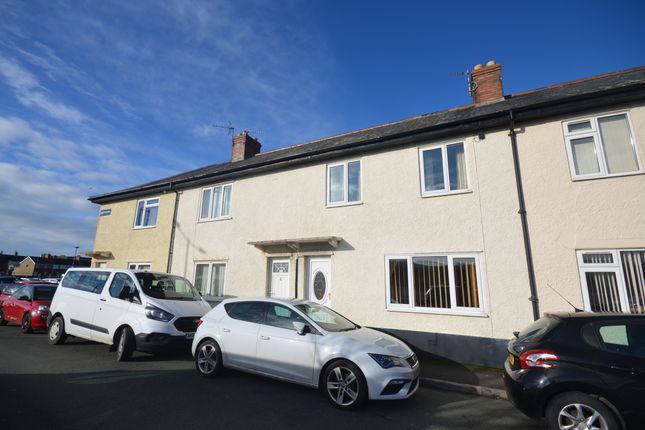 2 bed property, in Maes Yr Afon, £195,000