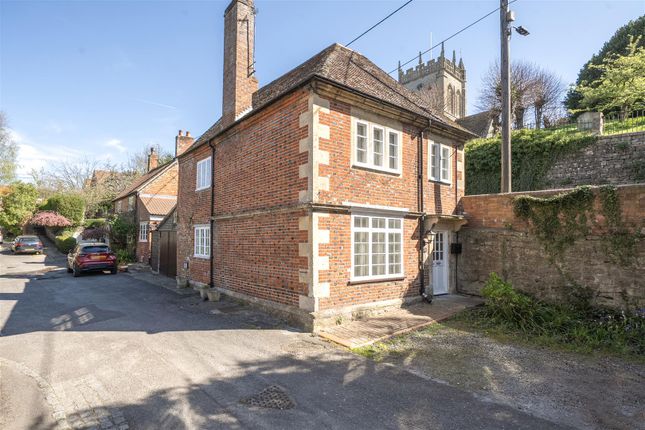 3 bed property, in Duck Street, £250,000