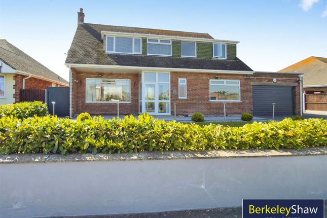 4 bed property, in Spinney Crescent, £775,000