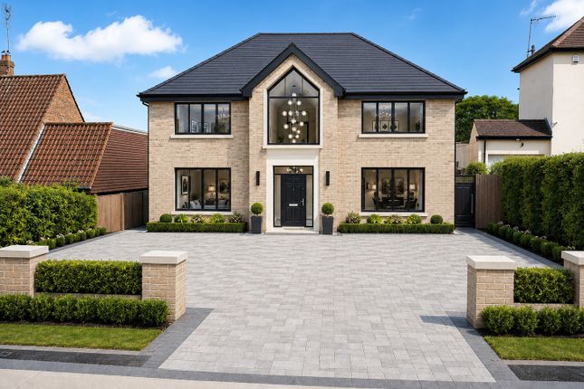5 bed property, in Hill Rise, £2,950,000