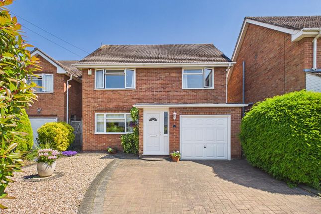4 bed property, in Grosvenor Road, £525,000