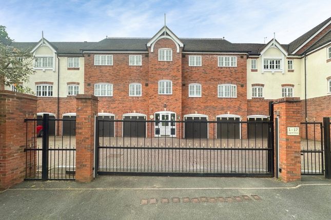 1 bed property, in Cygnet Close, £137,500