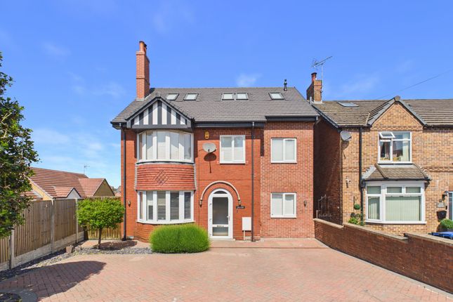 4 bed property, in The Avenue, £450,000