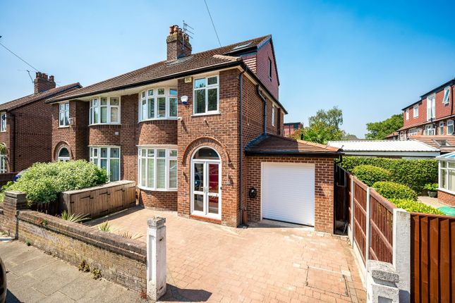 4 bed property, in Brooklawn Drive, £785,000