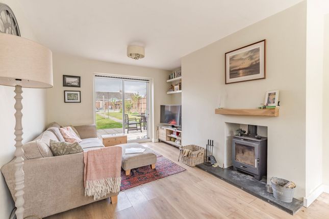 3 bed property, in Forge Grove, £260,000