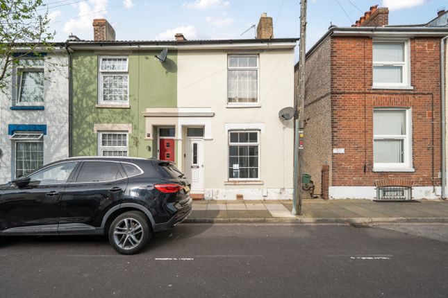 2 bed property, in Kassassin Street, £225,000