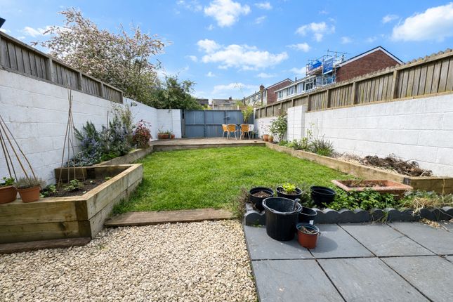 3 bed property, in Whitby Road, £450,000