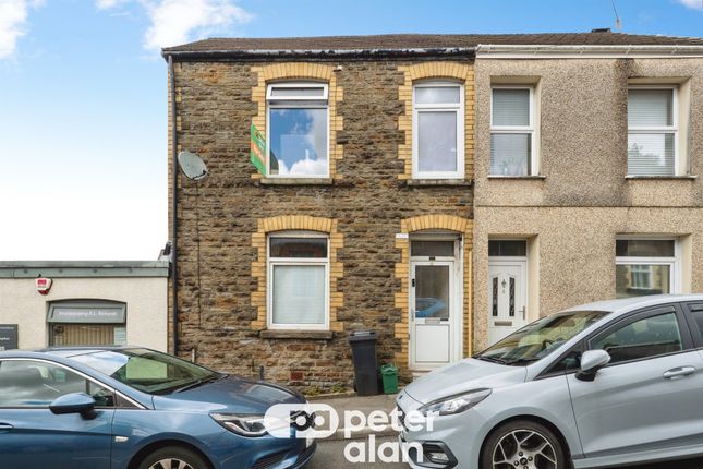 3 bed property, in Danygraig Road, £110,000